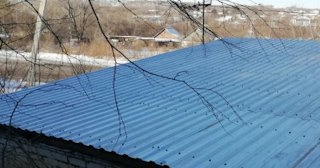 Демонтаж поликарбоната с крыши в Узловой - услуги по доступной цене от 618 рублей